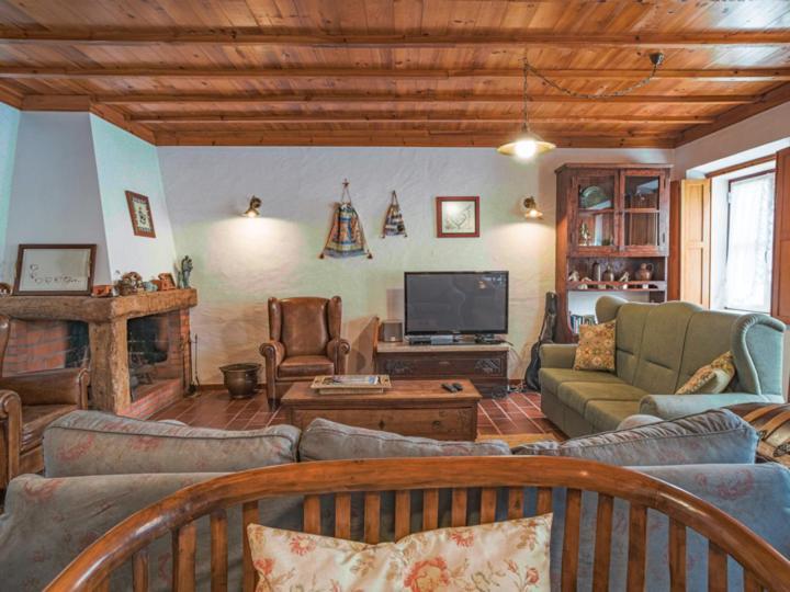 Casa Adega Do Mosteiro - Turismo Rural カルダス・ダ・ライーニャ エクステリア 写真